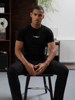 Black Blakely Statement T-Shirt | VNX850314