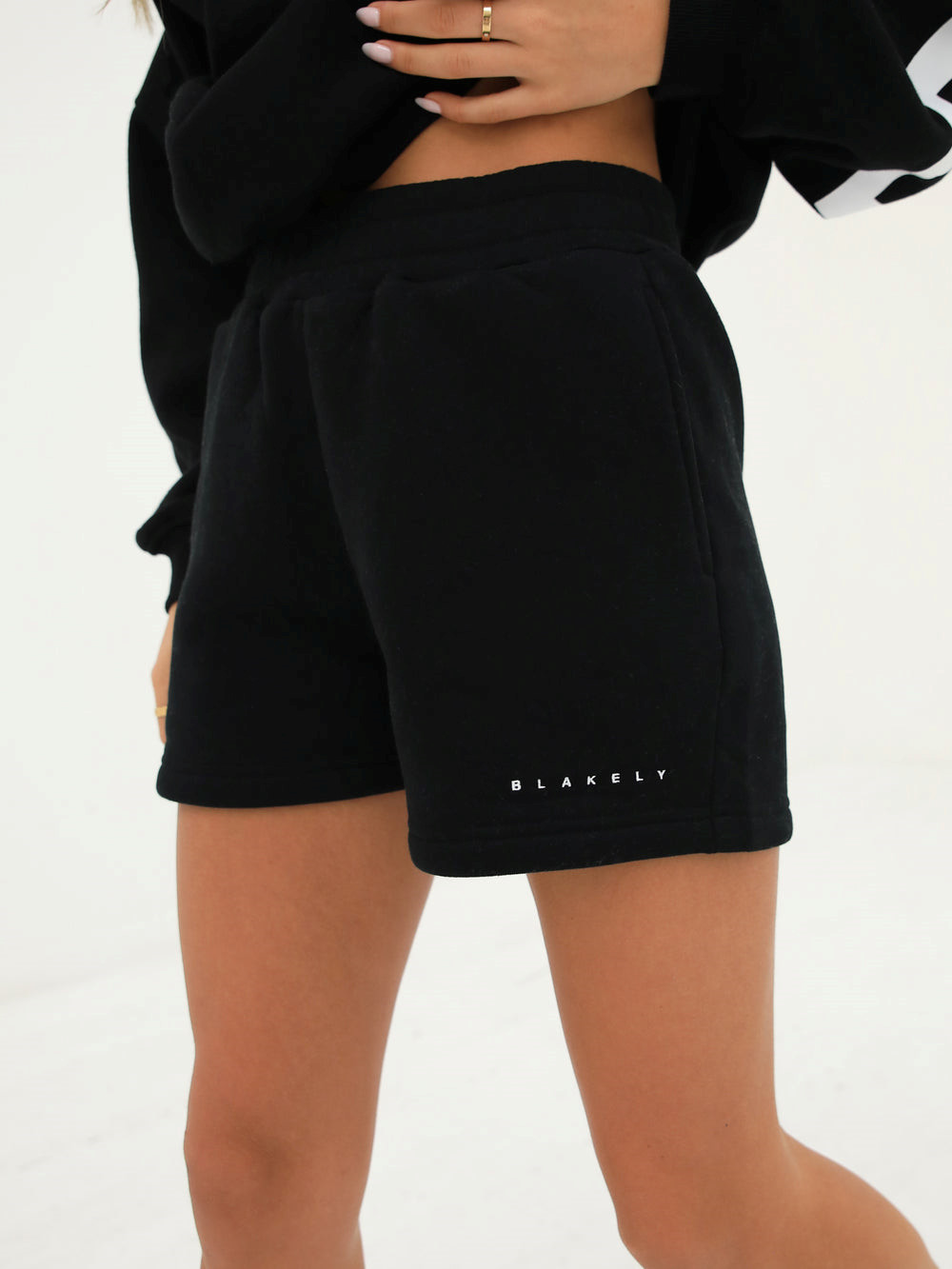 Black Blakely Isabel Jogger Shorts | ZBM839126