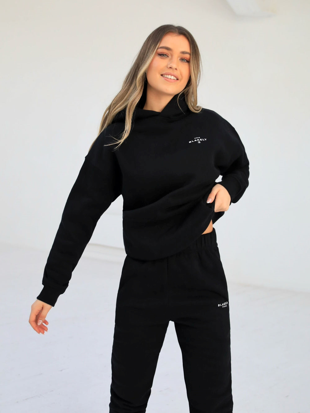 Black Blakely Noir II Women's Relaxed Hoodie | MNO543601