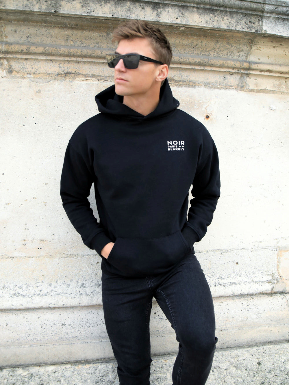 Black Blakely Noir Relaxed Hoodie | XGV172043