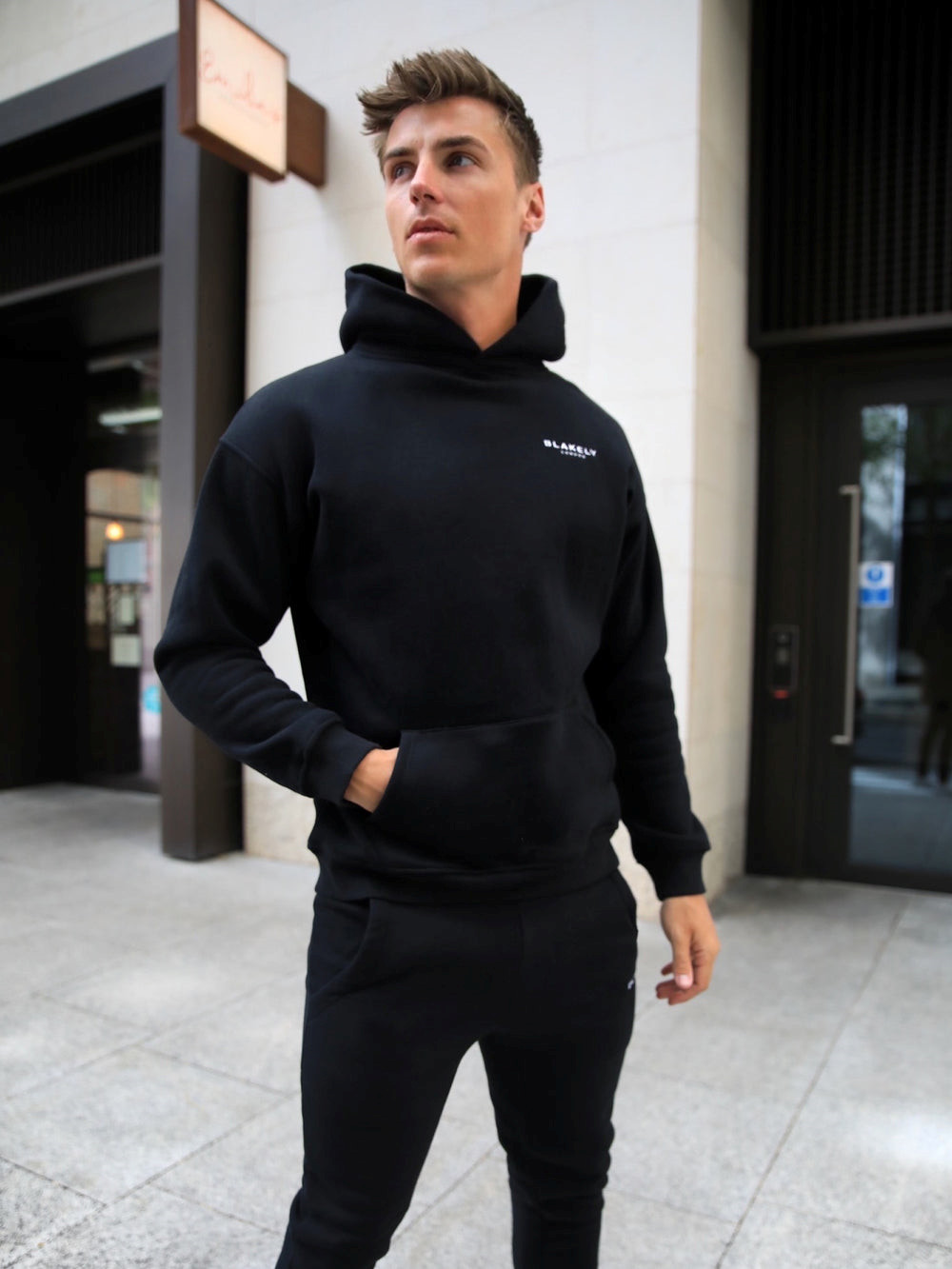 Black Blakely Universal Relaxed Hoodie | VQF615487