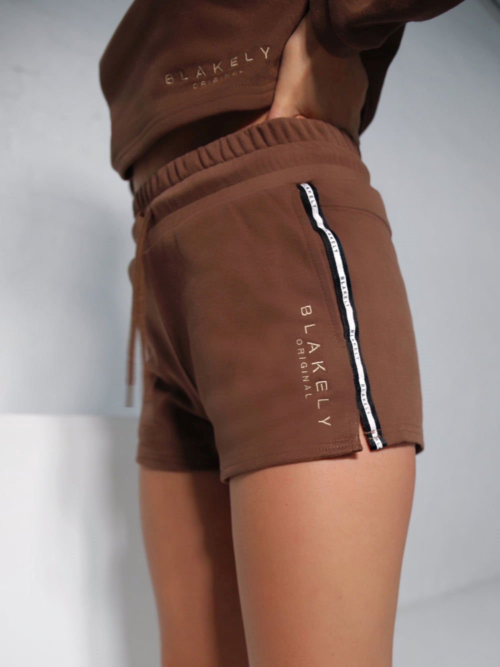 Coffee Blakely Demi Shorts | EFX486751