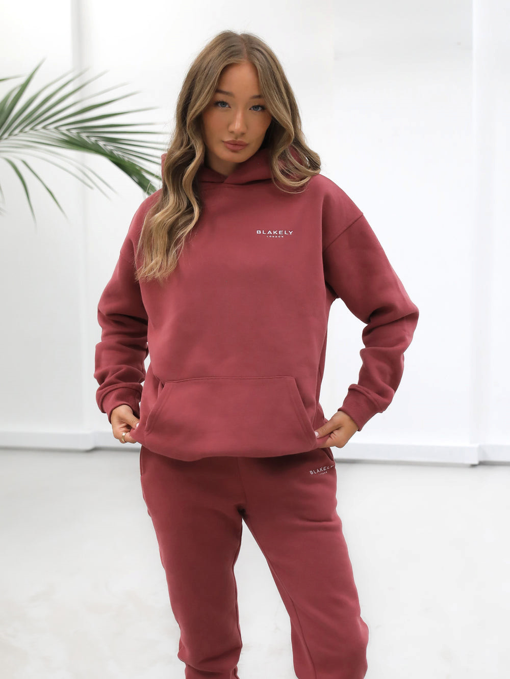 Deep Berry Blakely Universal Women's Relaxed Hoodie | QWL734689