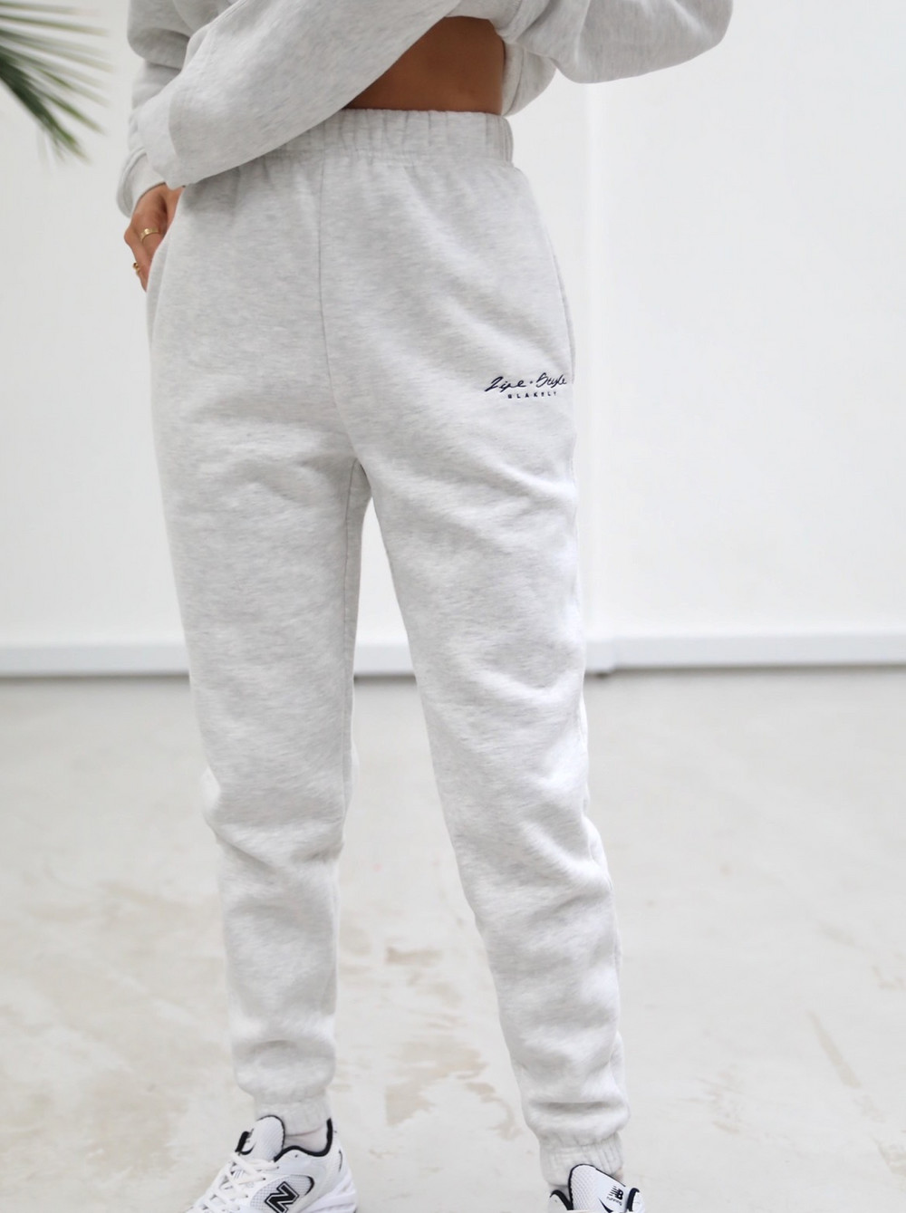 Marl White Blakely Life & Style Loose Fitting Sweatpants | VMT347596