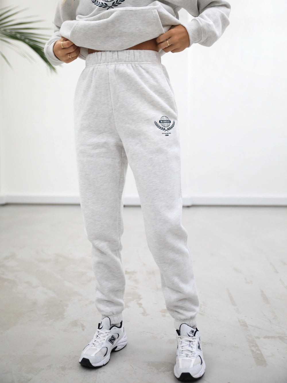 Marl White Blakely Women's Varsity Sweatpants | LAV410325