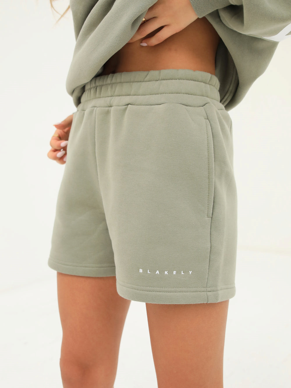 Olive Blakely Isabel Jogger Shorts | DOF347586