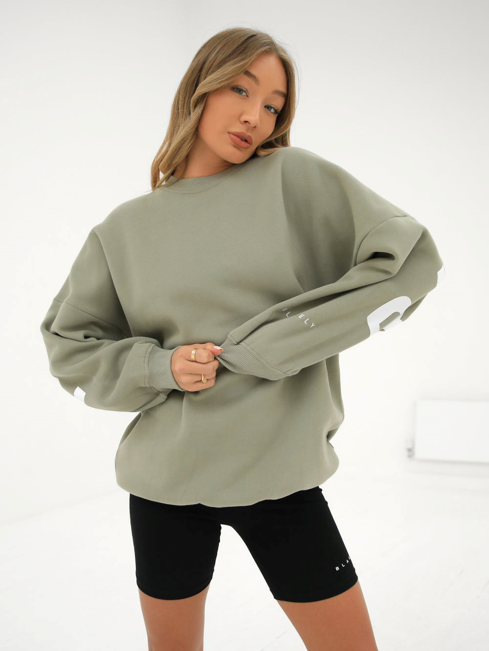 Olive Blakely Isabel Oversized Jumper | HGM386195