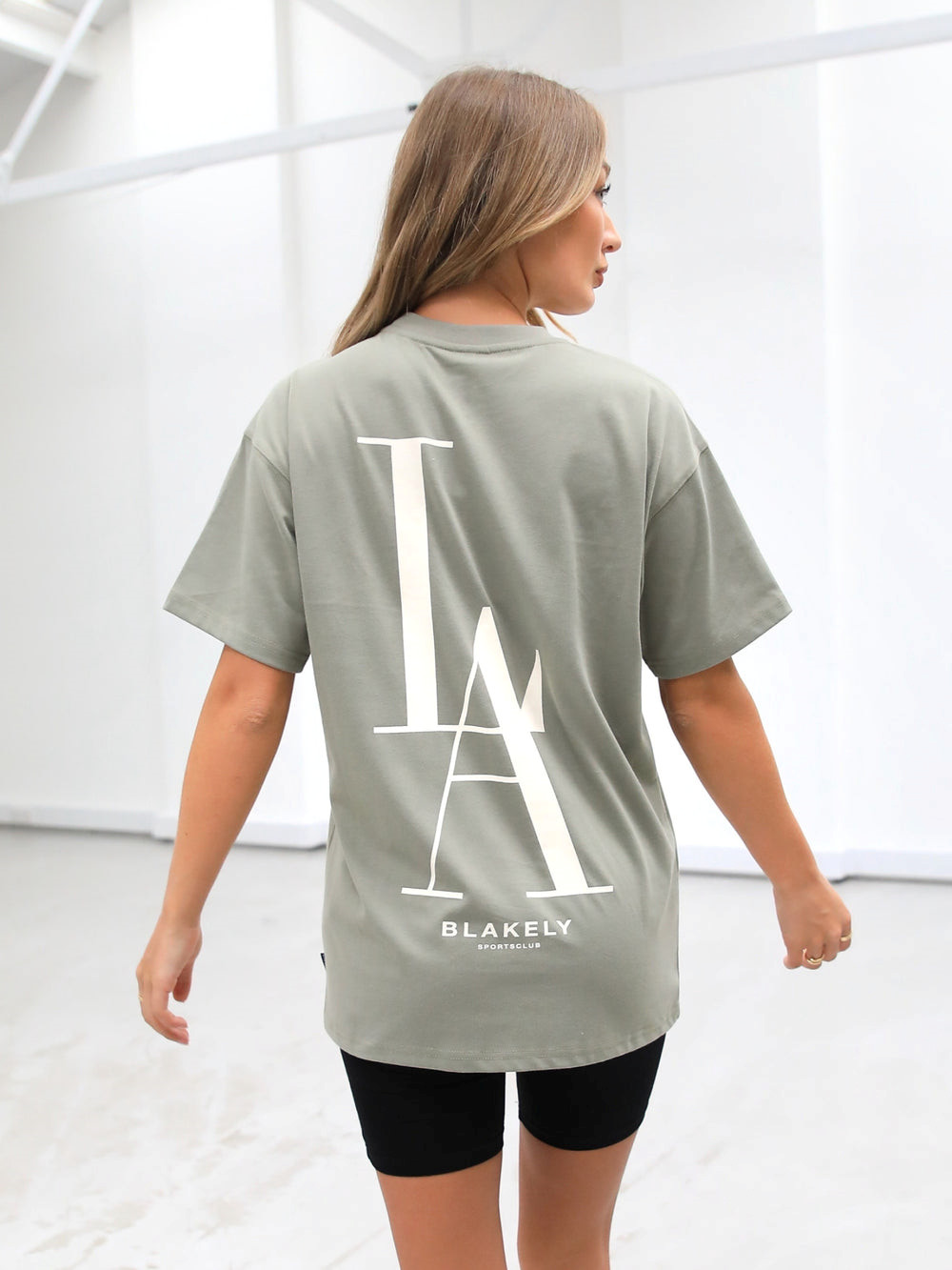 Olive Blakely Studio Relaxed T-Shirt | KWB974230