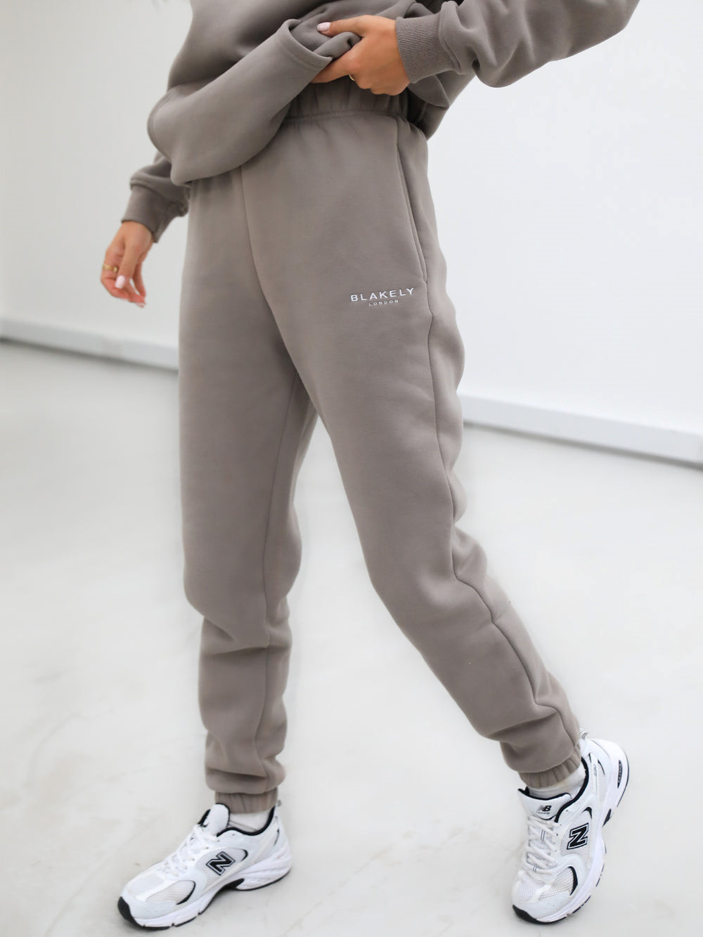 Soft Taupe Blakely Universal Women's Sweatpants | YJT127938