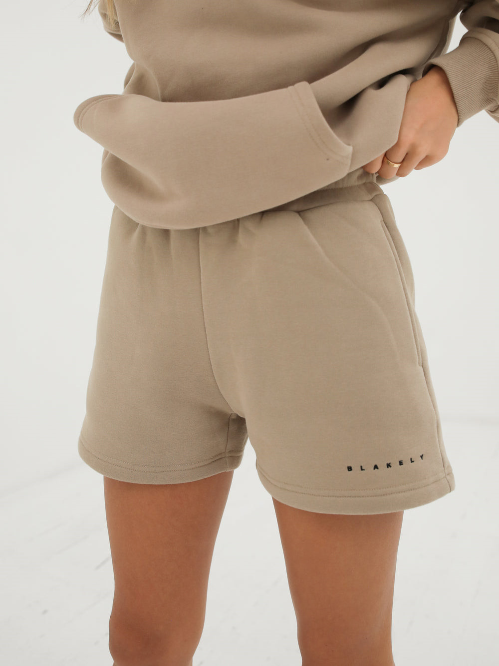 Tan Blakely Isabel Jogger Shorts | MJQ721398