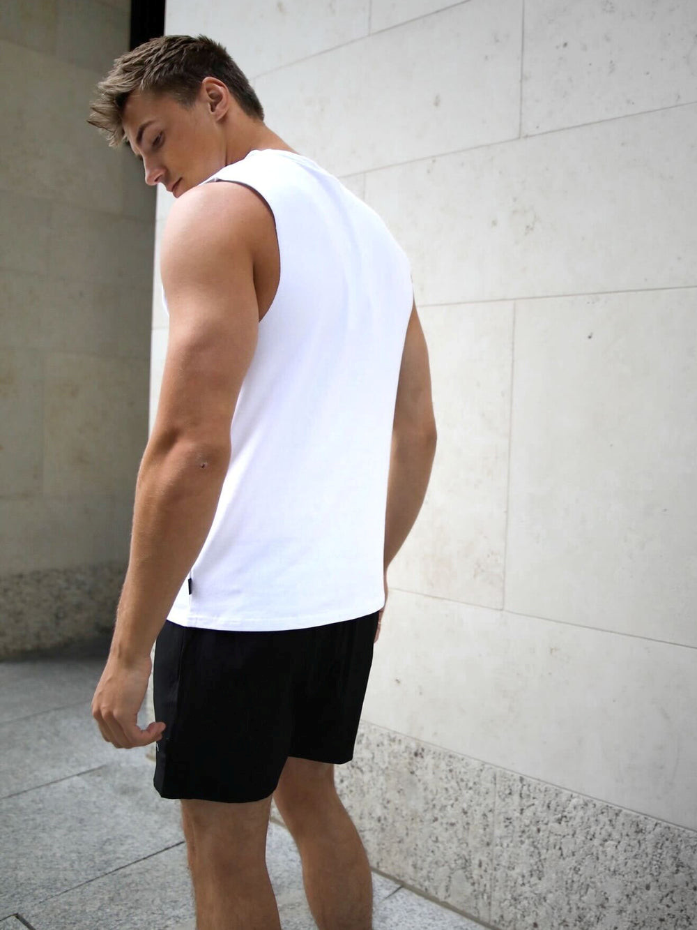 White Blakely Universal Sleeveless Tee | DZC204397